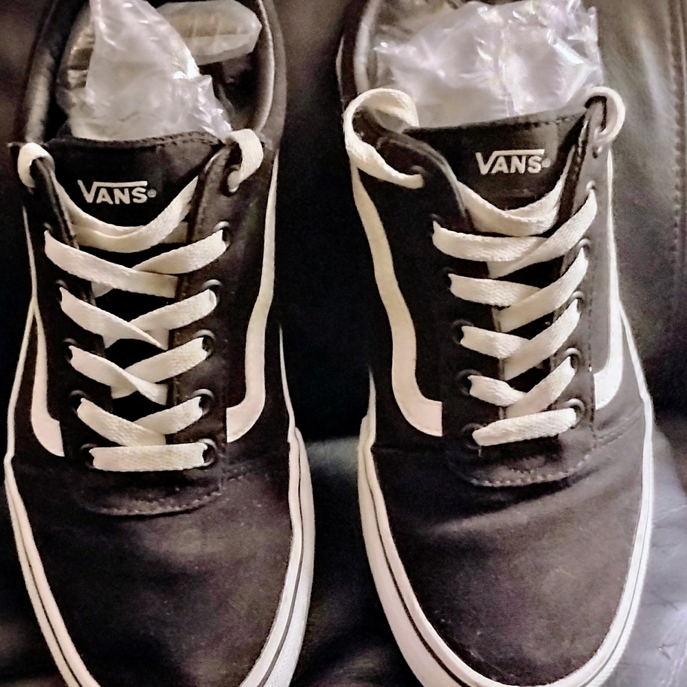 Vans Classic Black and White Sneakers Women's 10/ Mens 8.5